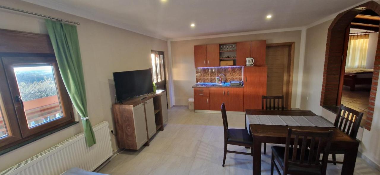 Guest House Blazevic Gornja Gracenica Ngoại thất bức ảnh