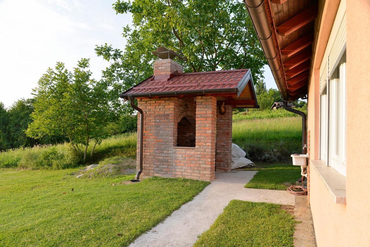 Guest House Blazevic Gornja Gracenica Ngoại thất bức ảnh