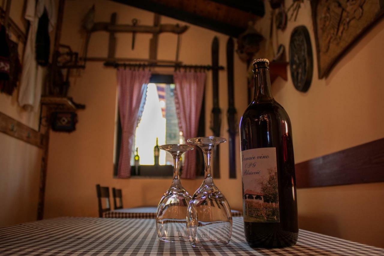 Guest House Blazevic Gornja Gracenica Ngoại thất bức ảnh