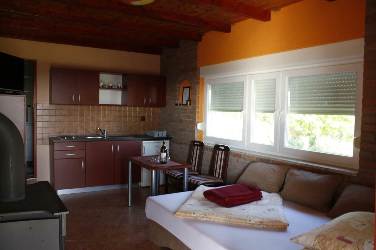 Guest House Blazevic Gornja Gracenica Ngoại thất bức ảnh