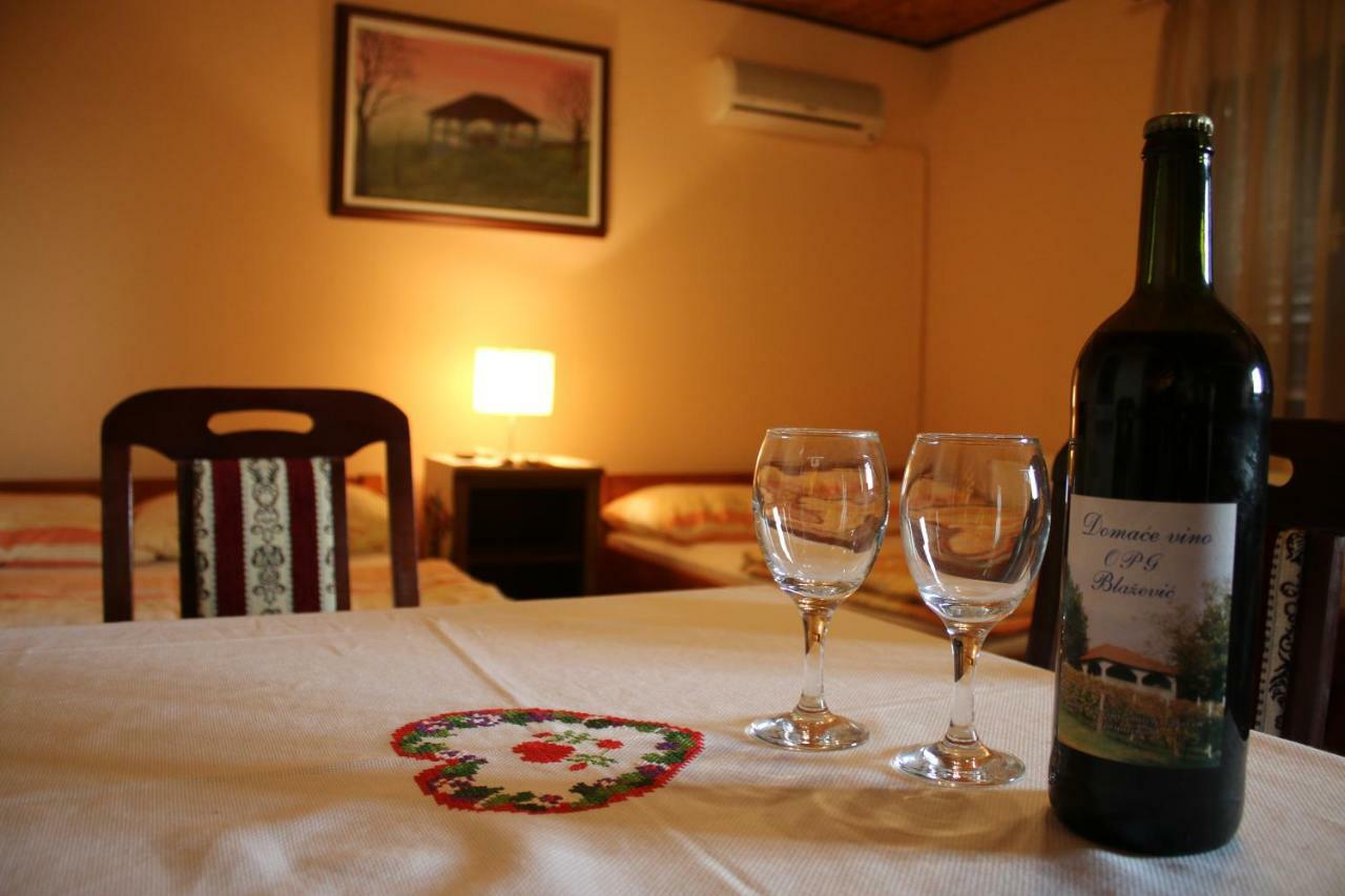 Guest House Blazevic Gornja Gracenica Ngoại thất bức ảnh