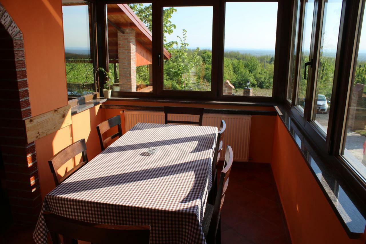 Guest House Blazevic Gornja Gracenica Ngoại thất bức ảnh