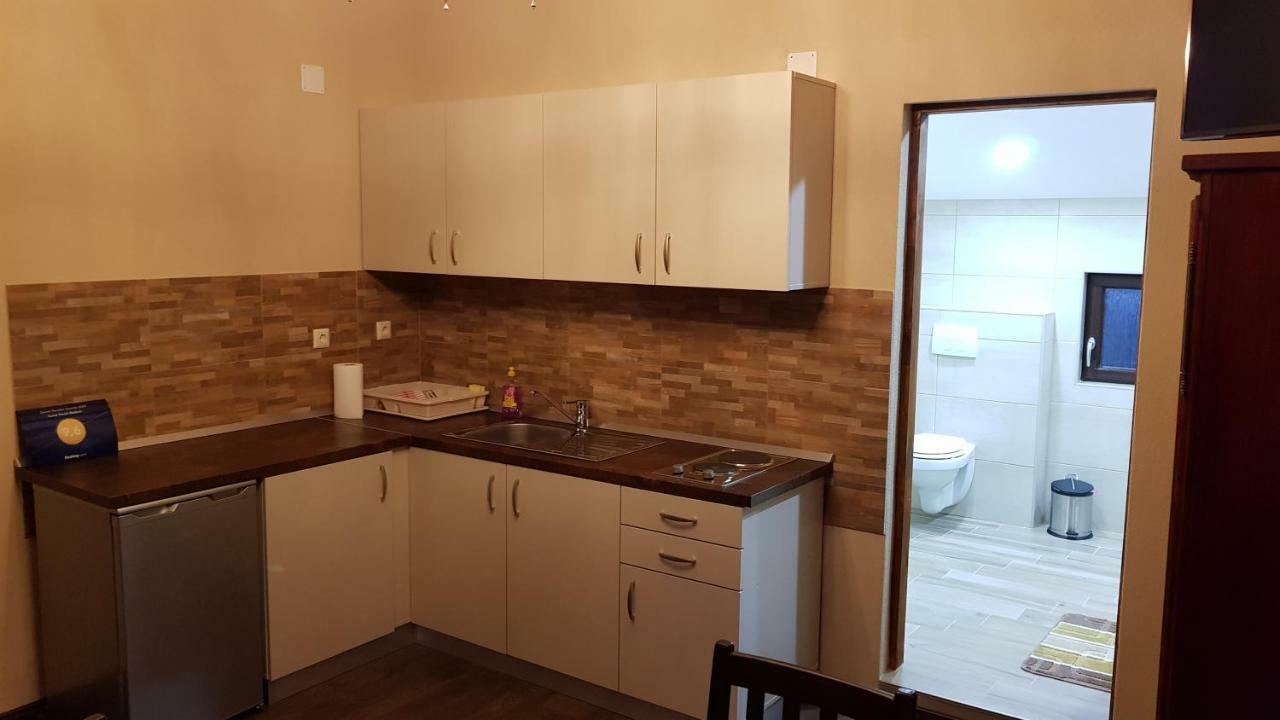 Guest House Blazevic Gornja Gracenica Ngoại thất bức ảnh